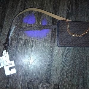 Bnwt MICHAEL KORS belt with side pouch